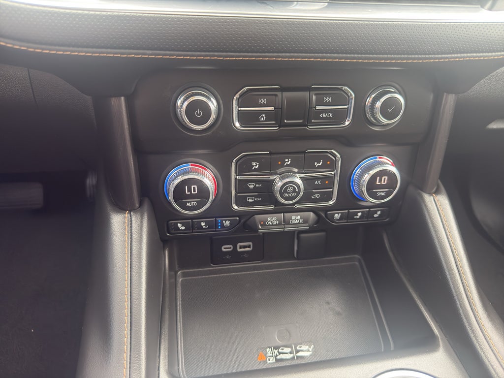 2023 GMC Yukon XL AT4