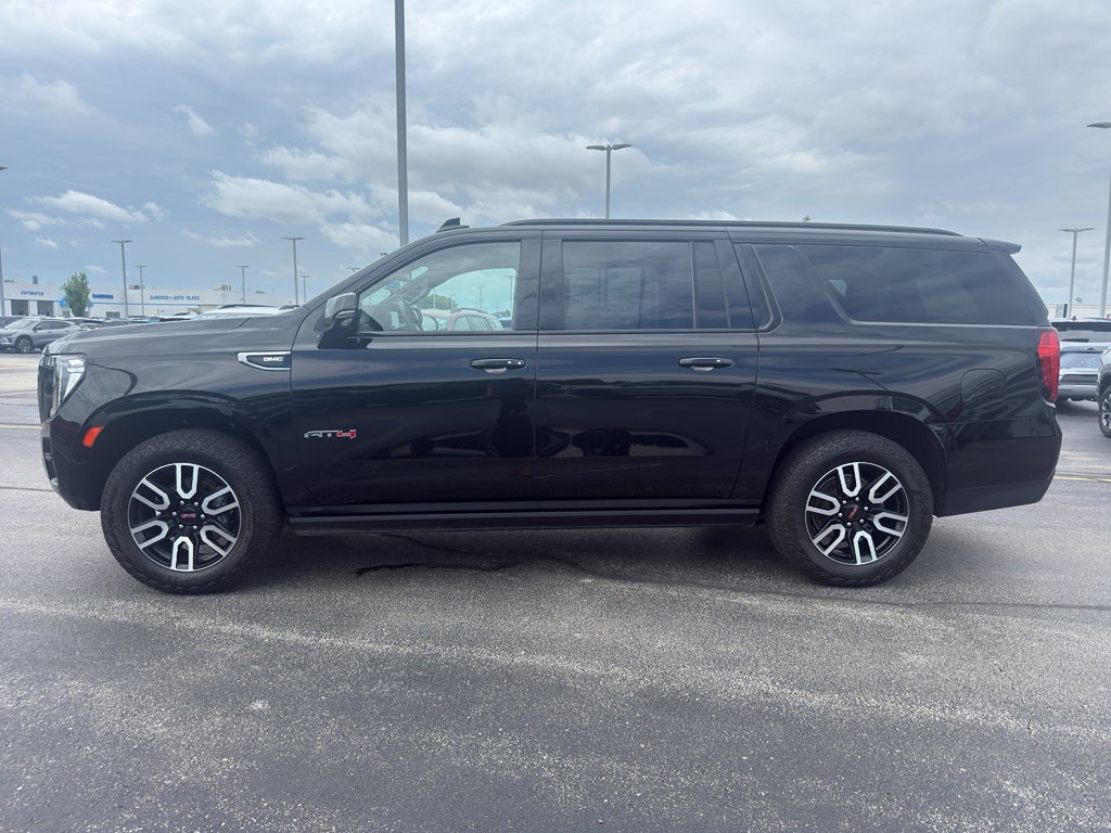 2023 GMC Yukon XL AT4