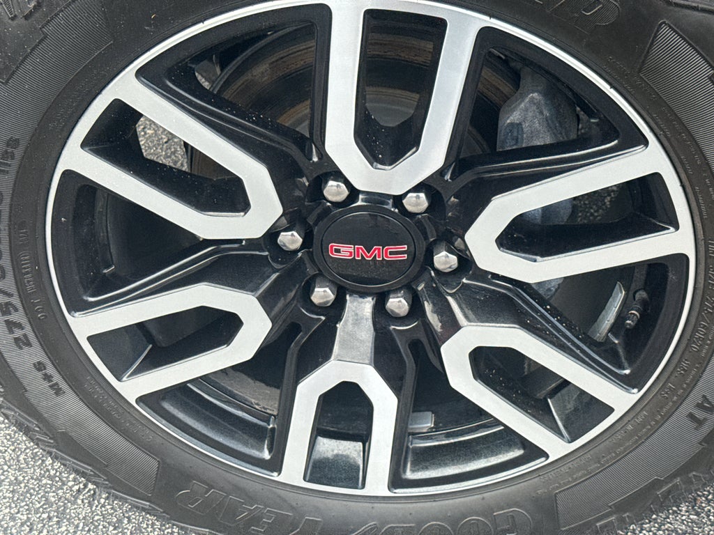 2023 GMC Yukon XL AT4