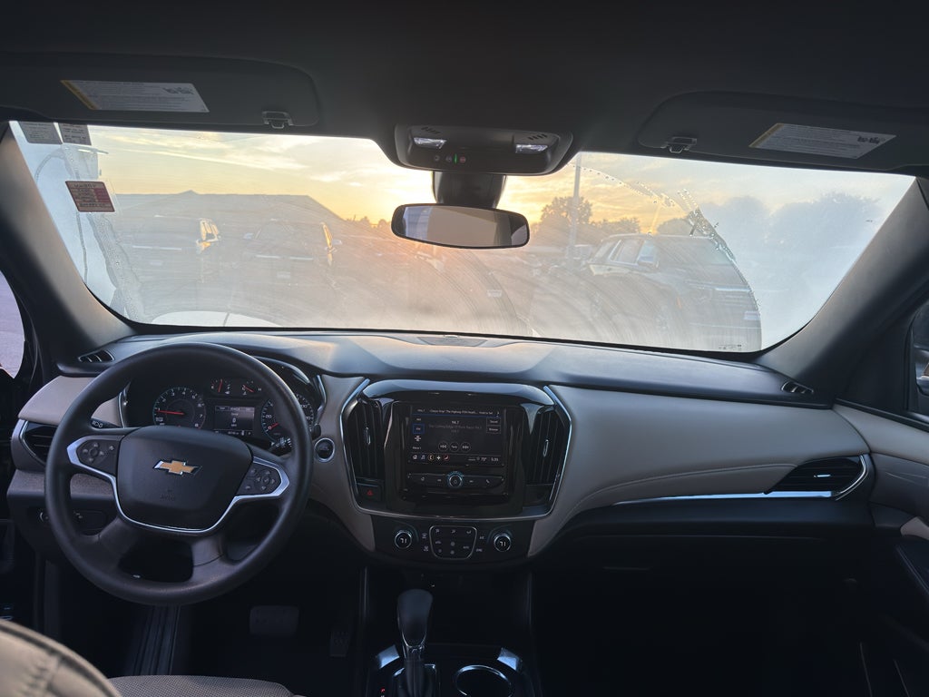2023 Chevrolet Traverse LS