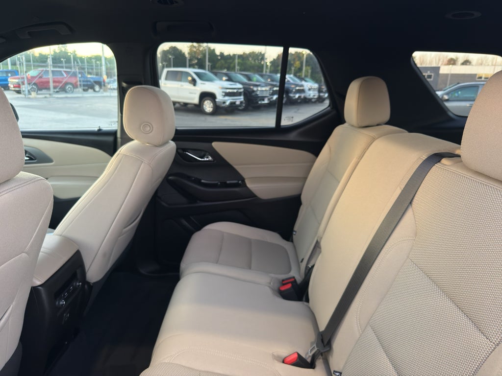 2023 Chevrolet Traverse LS