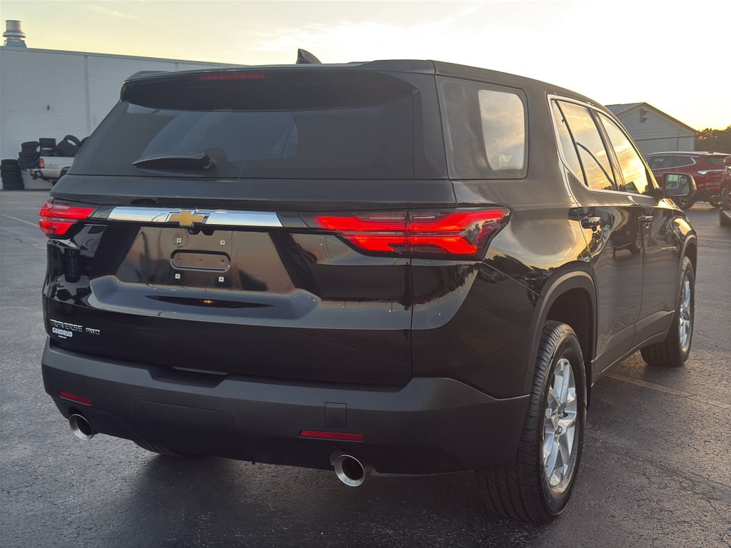 2023 Chevrolet Traverse LS