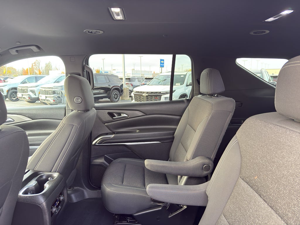 2024 Chevrolet Traverse LT