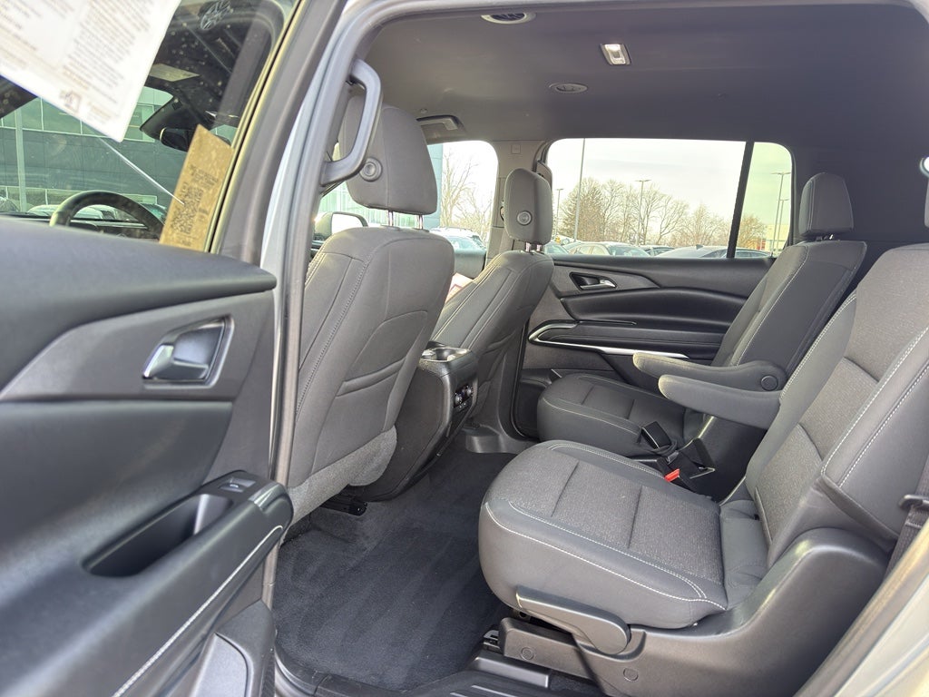 2024 Chevrolet Traverse LT