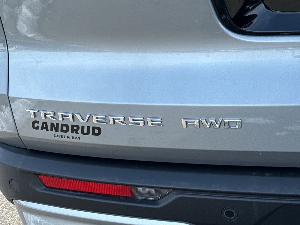 2024 Chevrolet Traverse LT