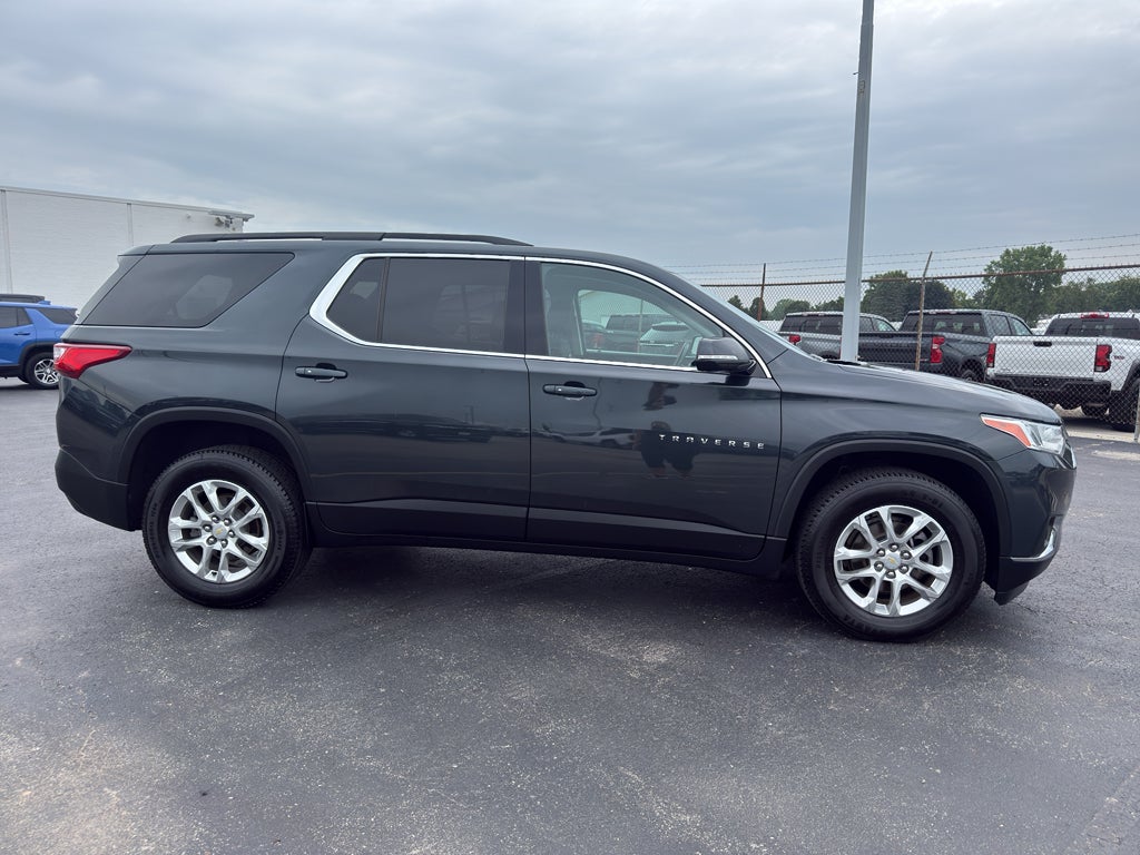2020 Chevrolet Traverse LT Cloth