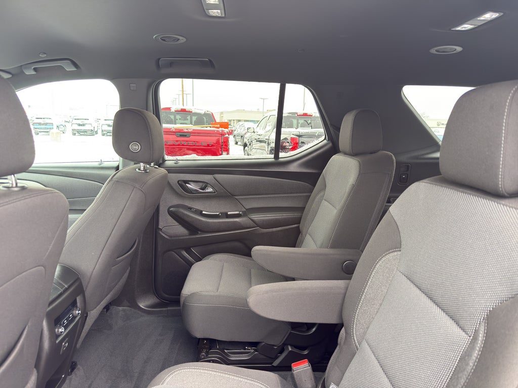 2022 Chevrolet Traverse LT Cloth