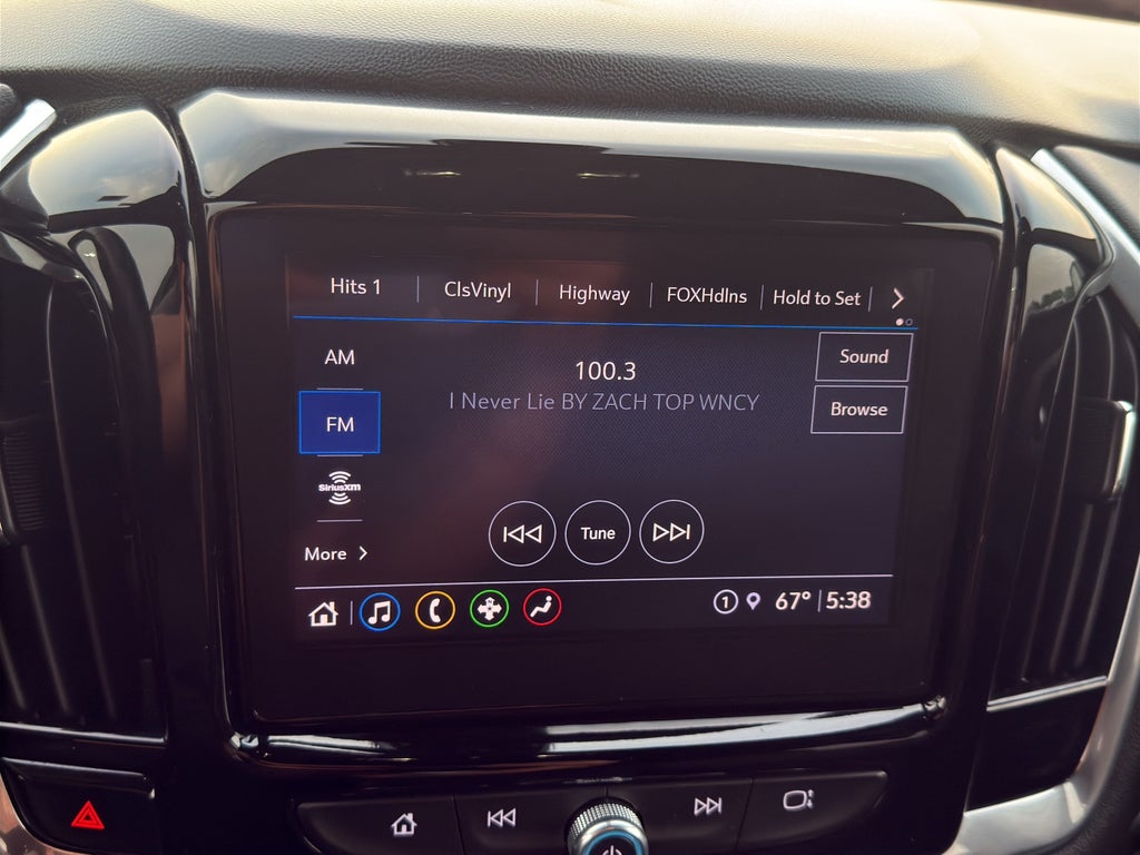 2022 Chevrolet Traverse LT Cloth