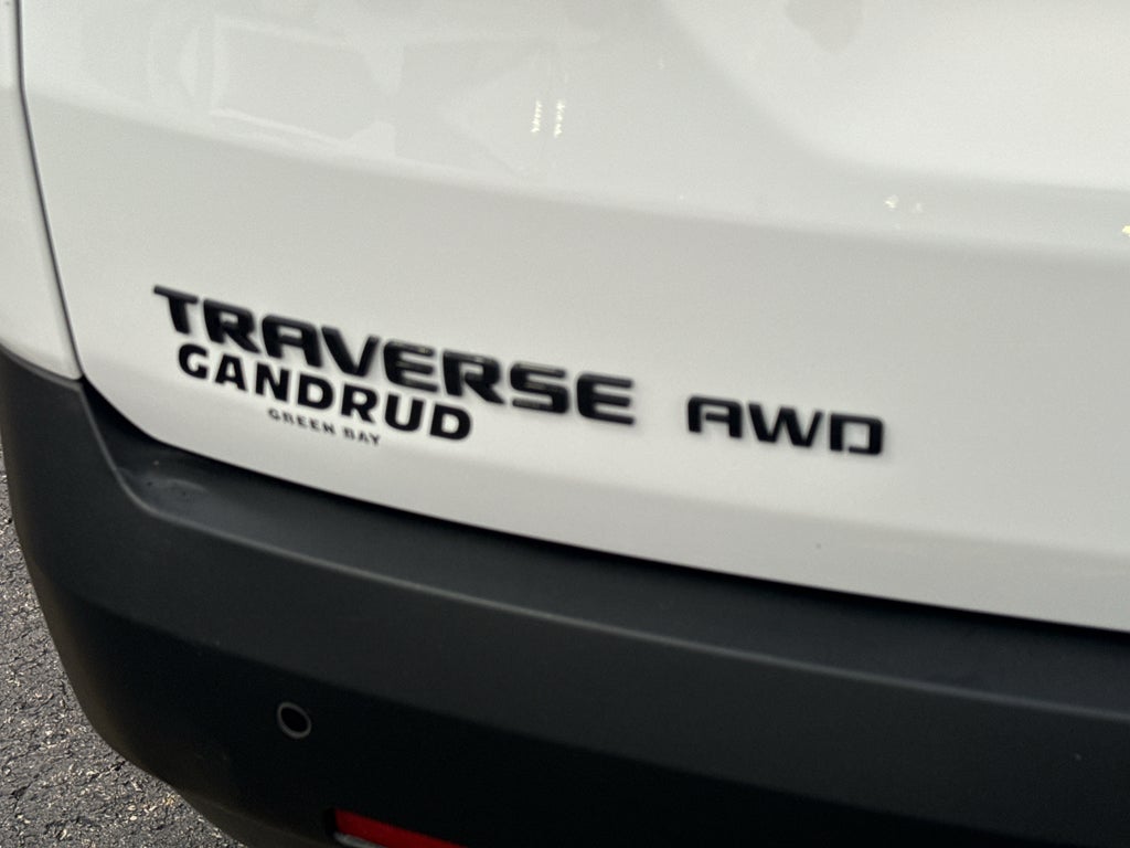 2022 Chevrolet Traverse LT Cloth