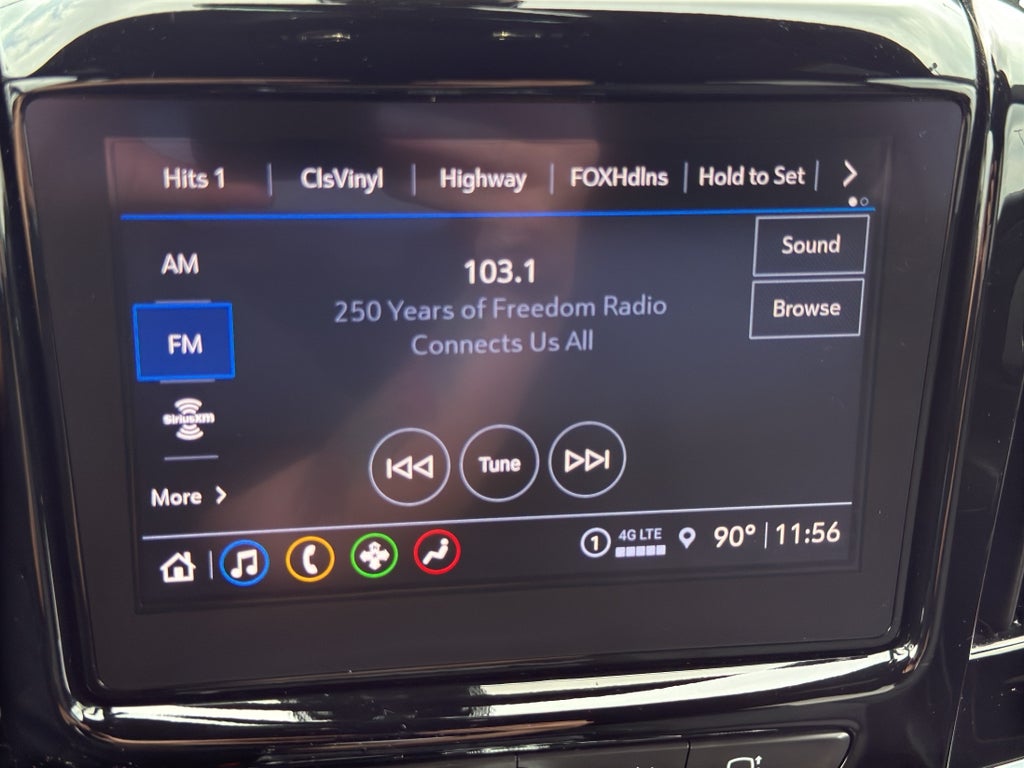 2023 Chevrolet Traverse LT Cloth