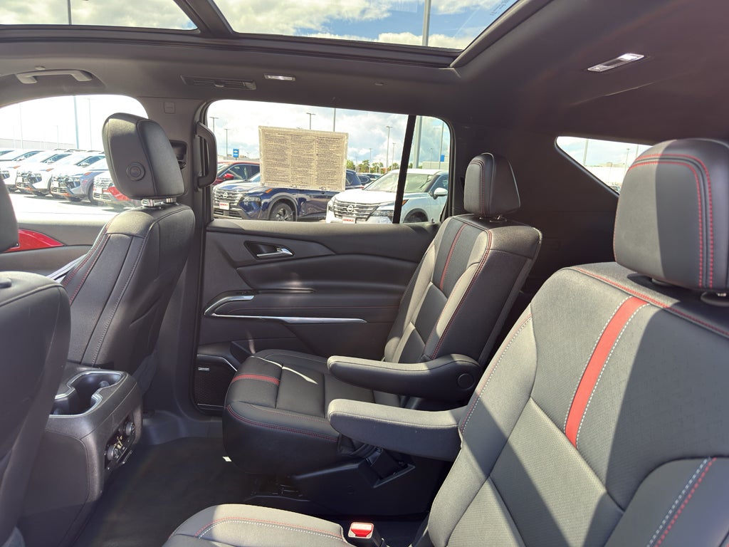 2025 Chevrolet Traverse RS