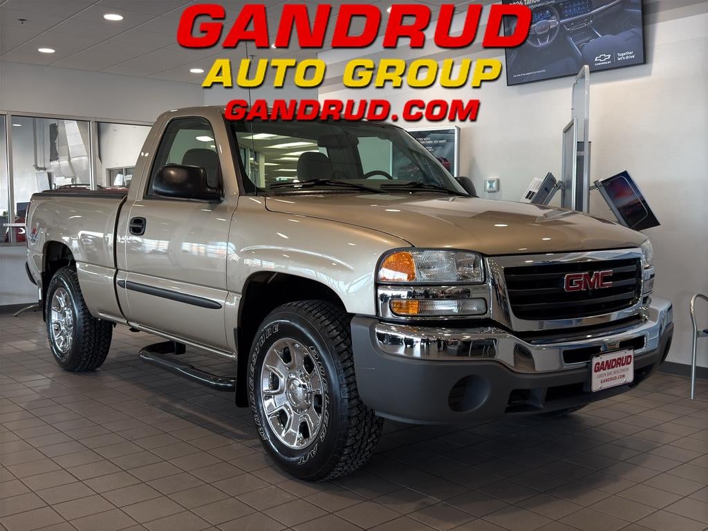 2004 GMC Sierra 1500 REG CAB 4WD 119WB
