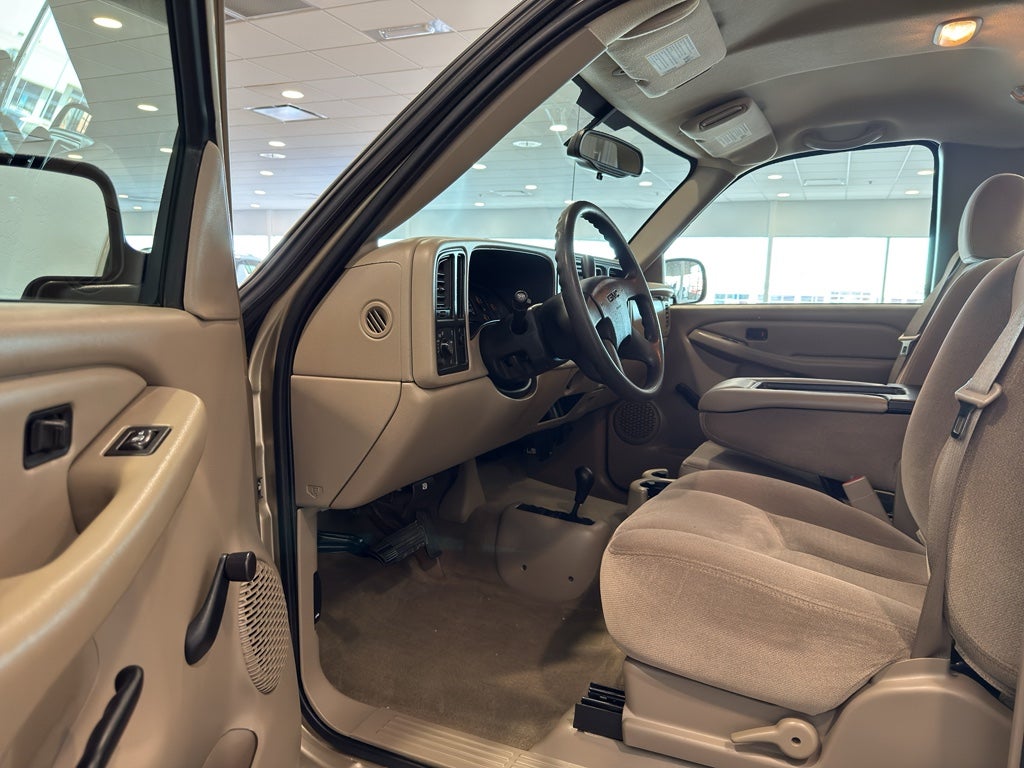 2004 GMC Sierra 1500 REG CAB 4WD 119WB