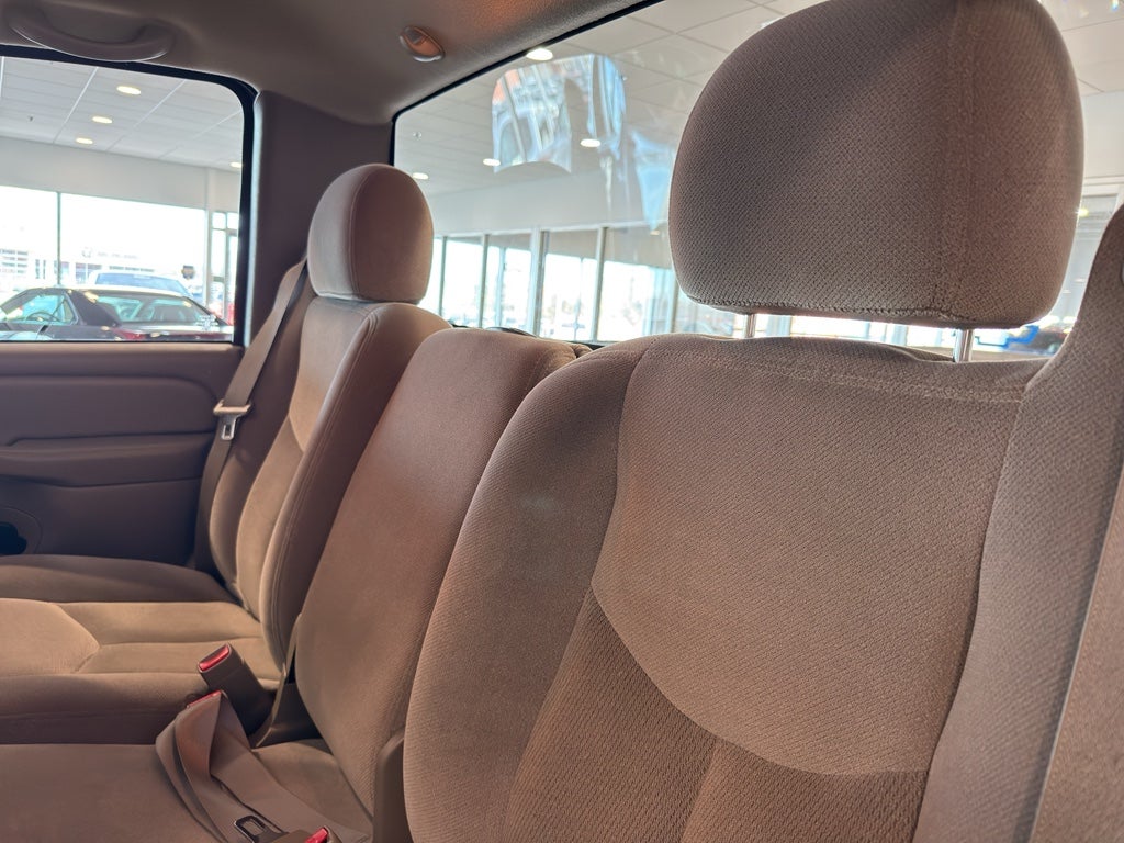 2004 GMC Sierra 1500 REG CAB 4WD 119WB