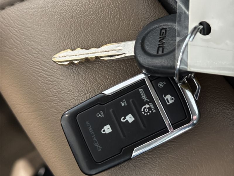 2004 GMC Sierra 1500 REG CAB 4WD 119WB