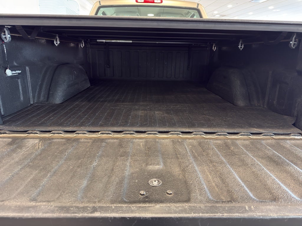 2004 GMC Sierra 1500 REG CAB 4WD 119WB