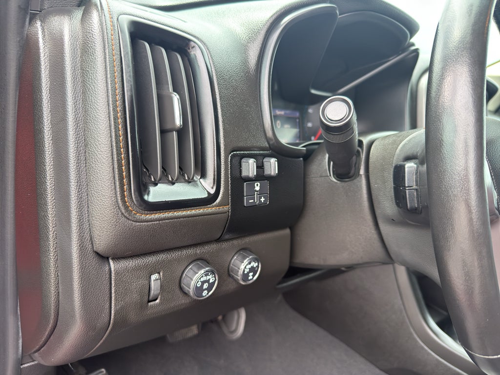 2021 GMC Canyon 4WD AT4 w/Leather