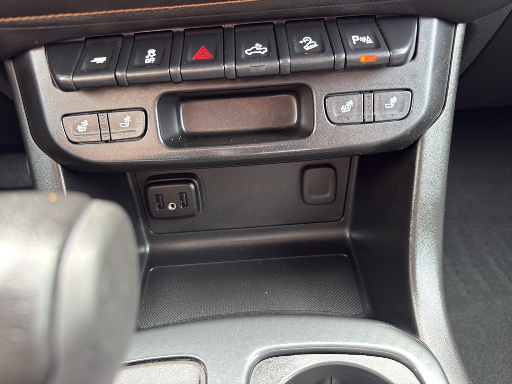 2021 GMC Canyon 4WD AT4 w/Leather