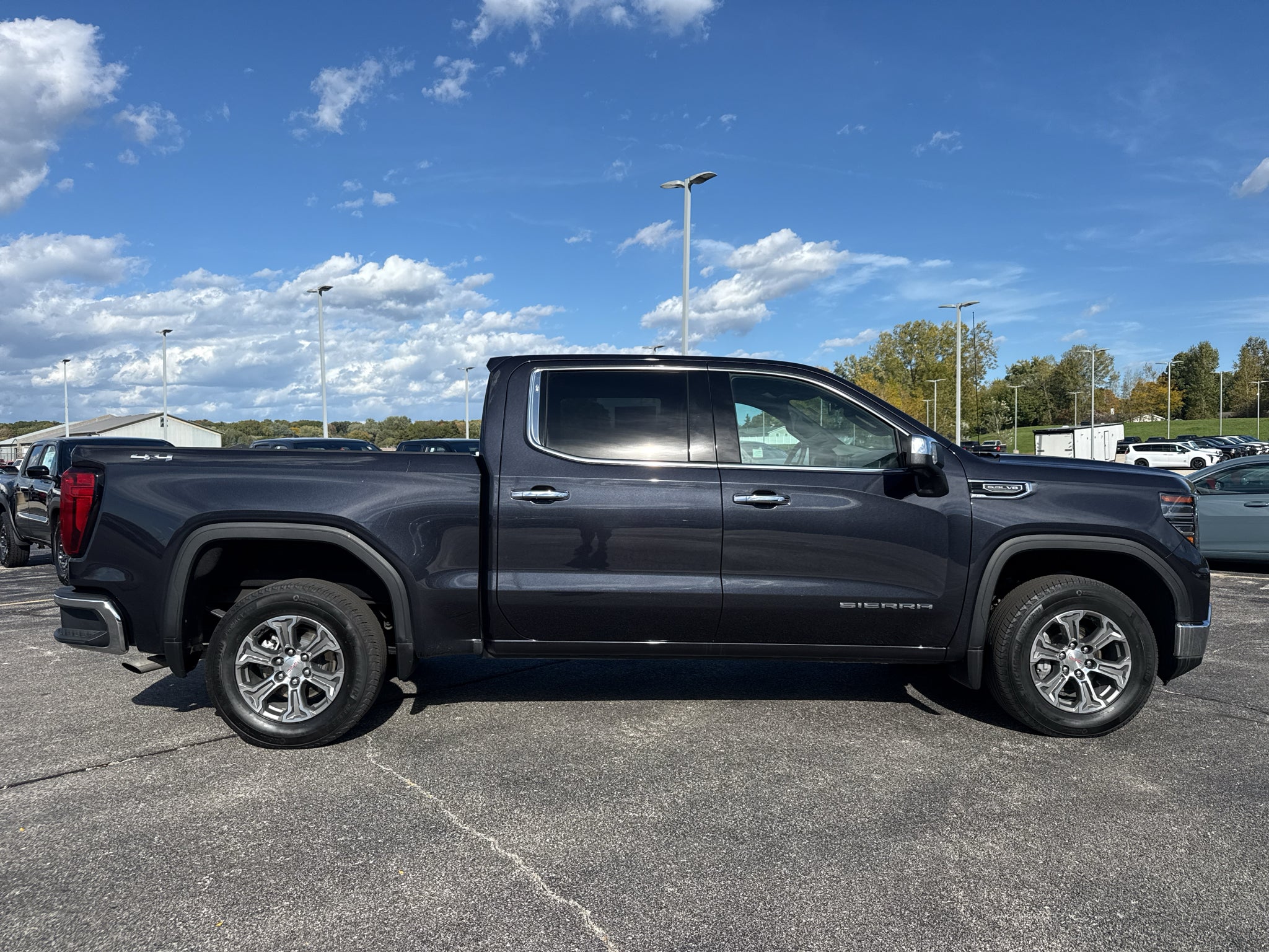 2025 GMC Sierra 1500 SLT
