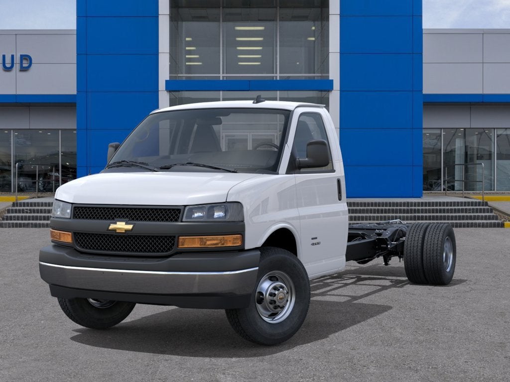 2025 Chevrolet Express Cutaway 3500 1WT