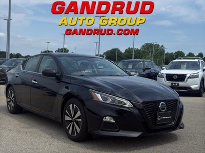 2022 Nissan Altima SV FWD