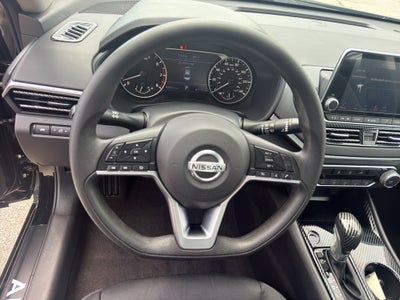 2022 Nissan Altima SV FWD
