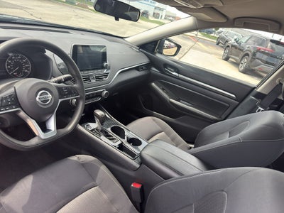 2022 Nissan Altima SV FWD