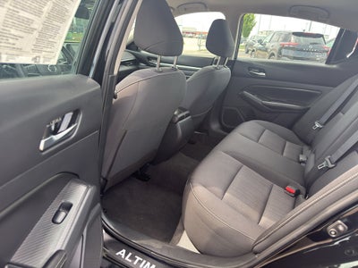 2022 Nissan Altima SV FWD