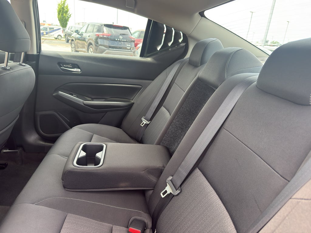 2022 Nissan Altima SV FWD