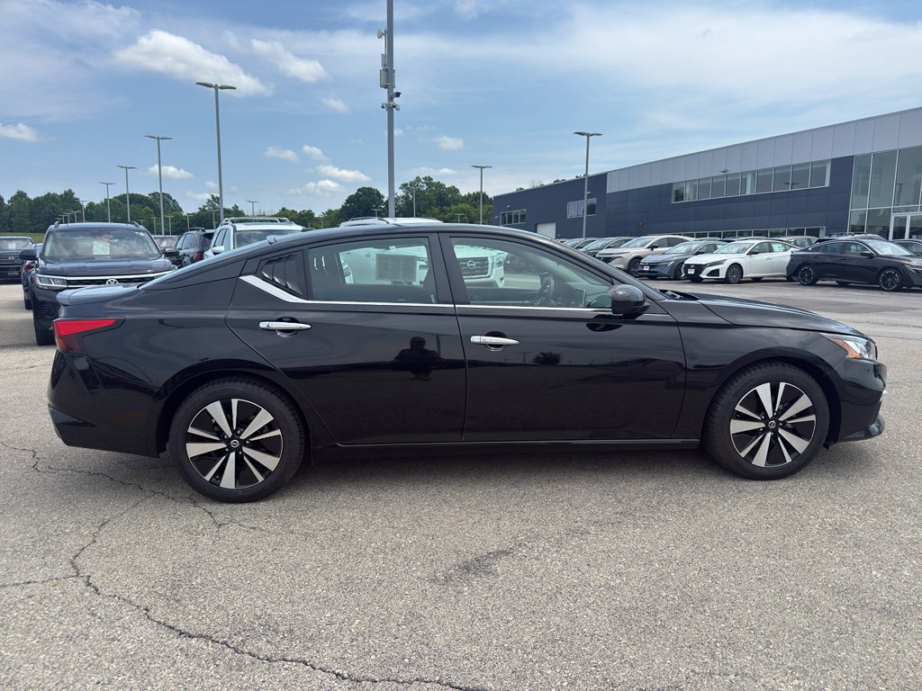2022 Nissan Altima SV FWD