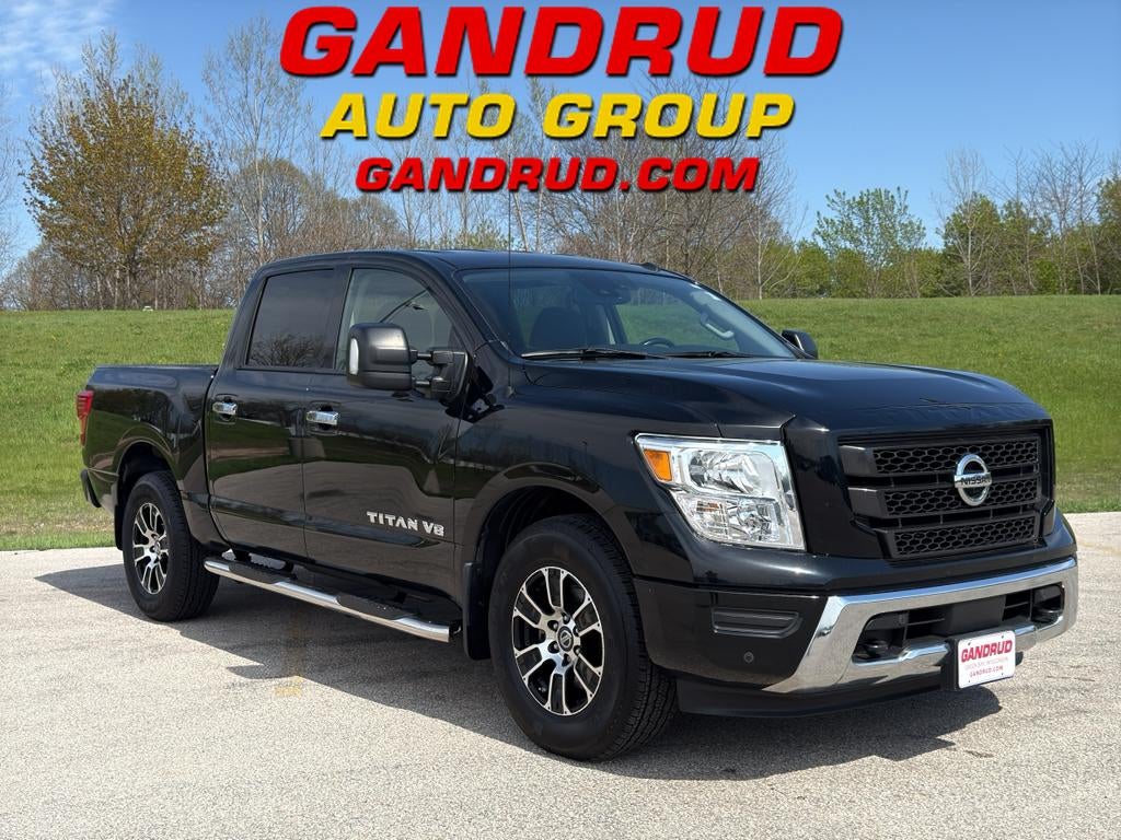 2020 Nissan TITAN Crew Cab SV 4x4