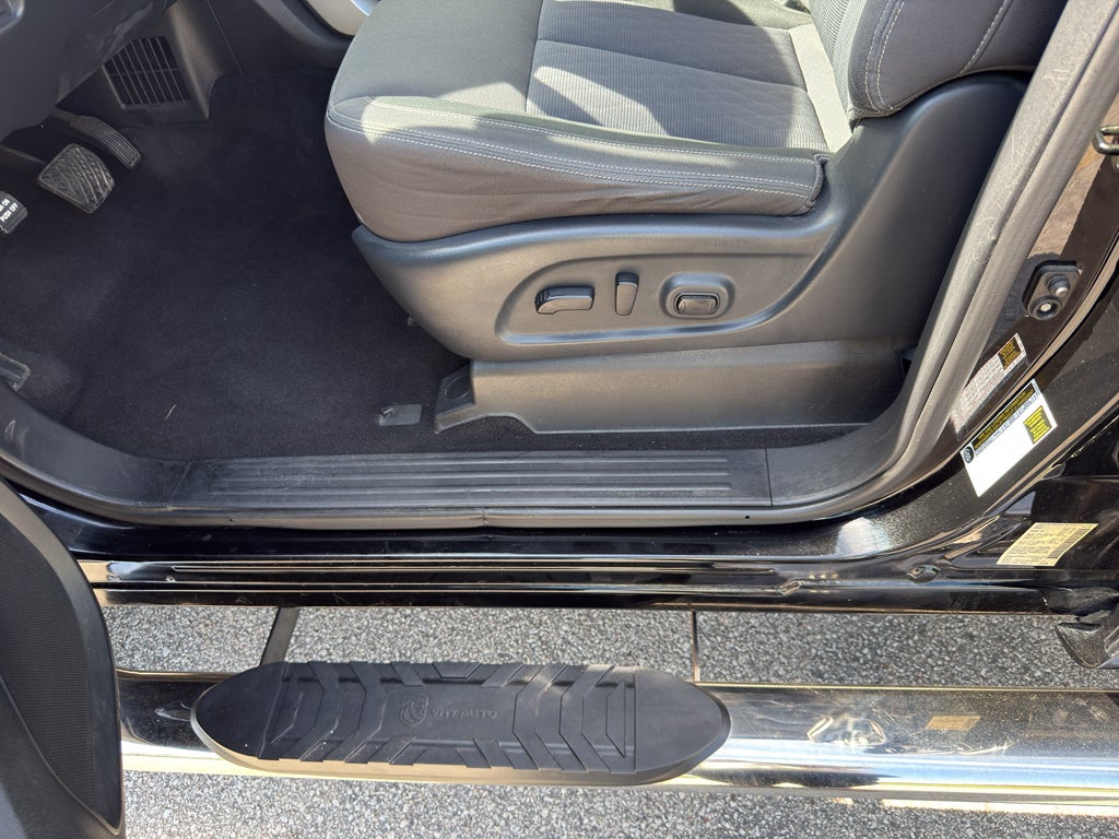 2020 Nissan TITAN Crew Cab SV 4x4