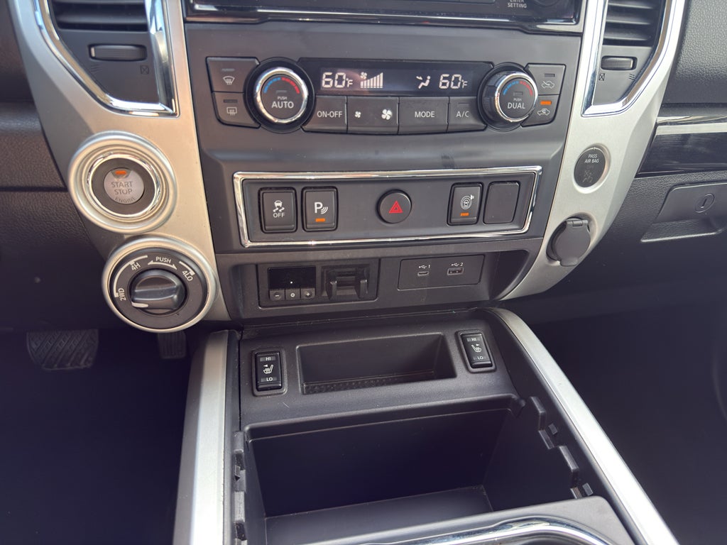 2020 Nissan TITAN Crew Cab SV 4x4