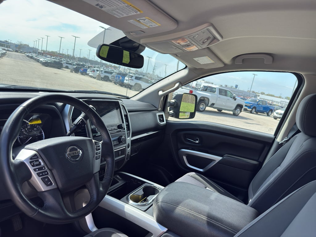 2020 Nissan TITAN Crew Cab SV 4x4