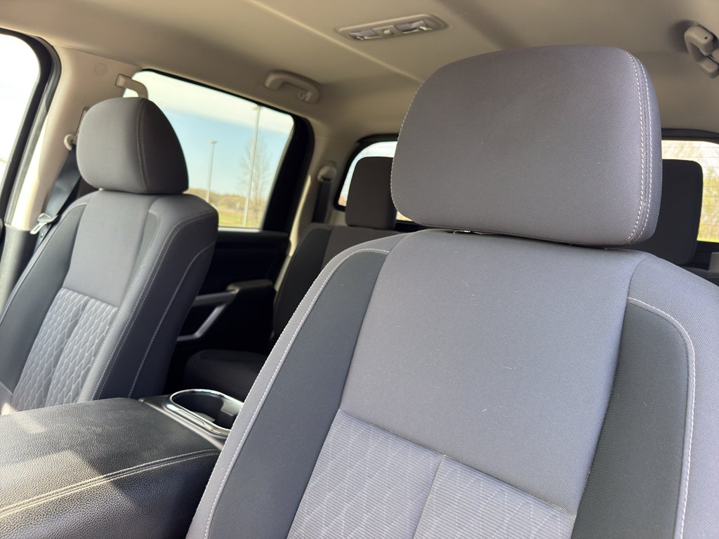 2020 Nissan TITAN Crew Cab SV 4x4