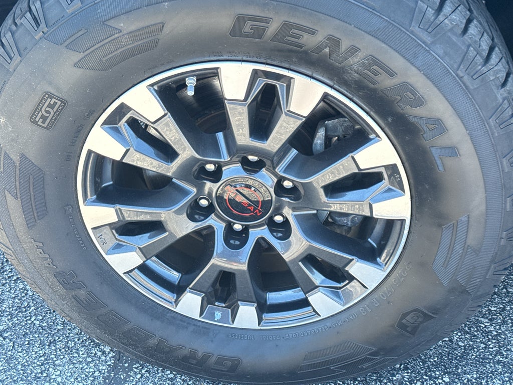 2023 Nissan TITAN Crew Cab PRO-4X 4x4
