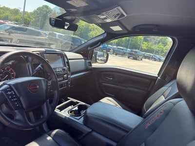 2023 Nissan TITAN Crew Cab PRO-4X 4x4