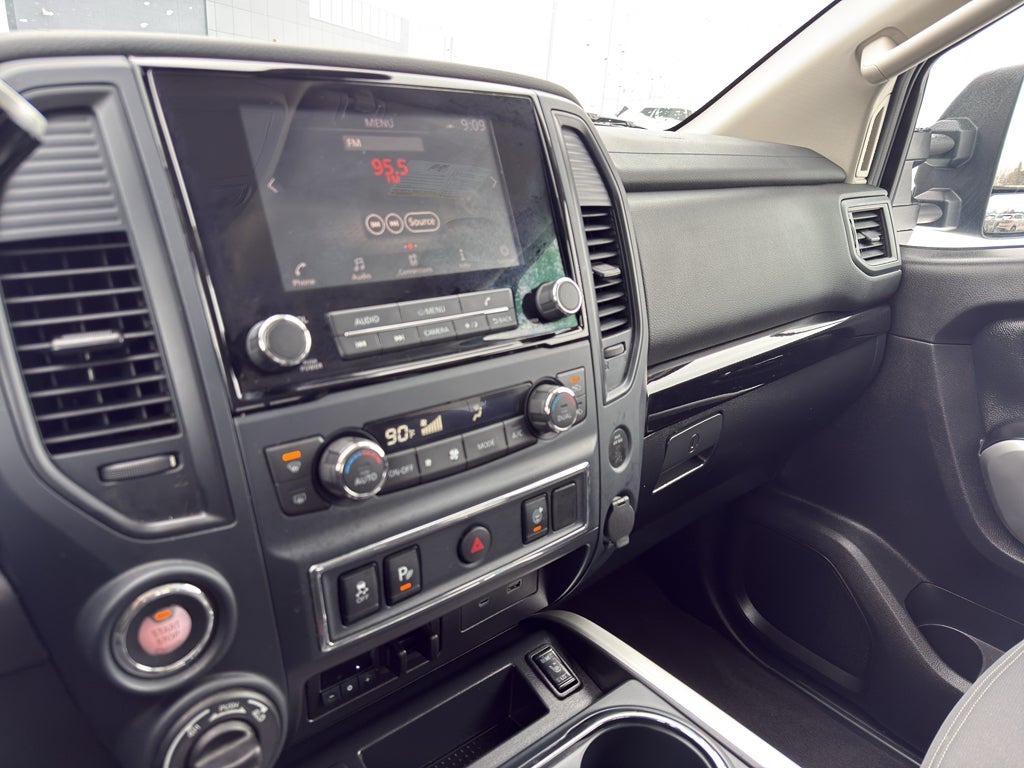 2024 Nissan Titan SV