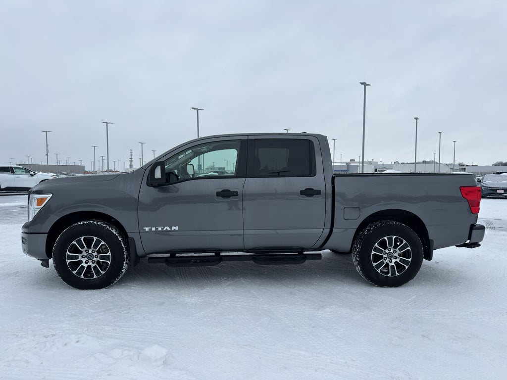 2024 Nissan Titan SV