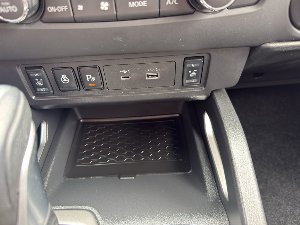 2024 Nissan Frontier SV
