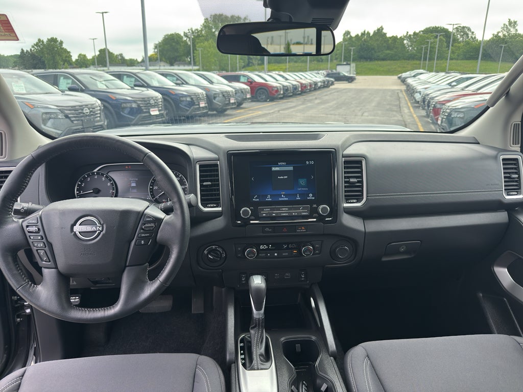 2024 Nissan Frontier SV
