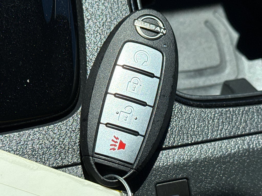 2023 Nissan Frontier Crew Cab PRO-4X 4x4