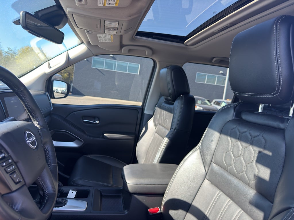 2024 Nissan Frontier Crew Cab SL 4x4