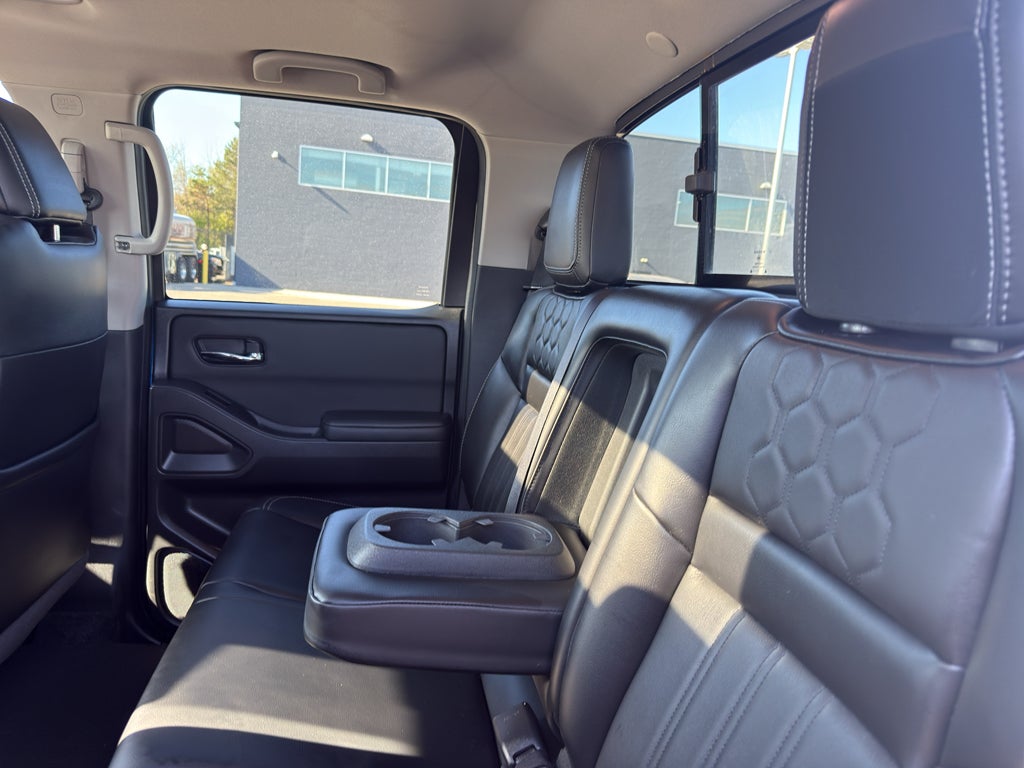 2024 Nissan Frontier Crew Cab SL 4x4