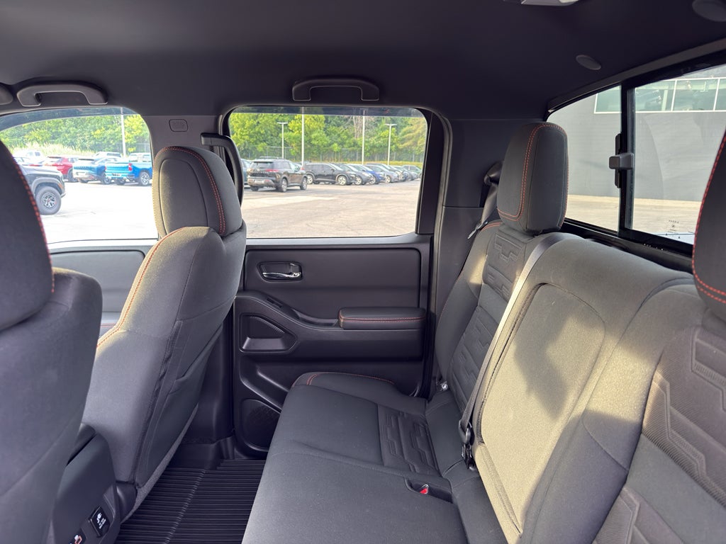 2023 Nissan Frontier Crew Cab PRO-4X 4x4
