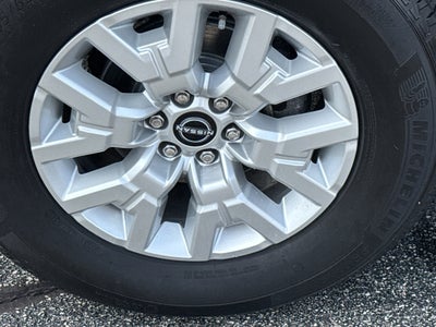 2023 Nissan Frontier Crew Cab SV 4x4