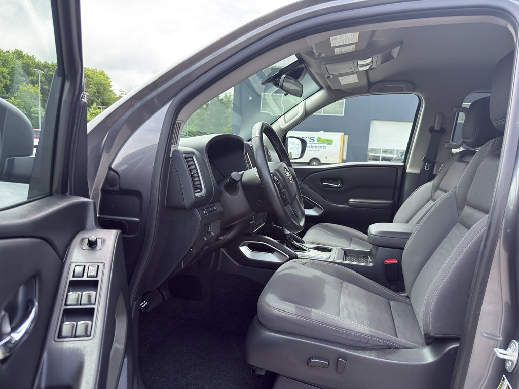 2023 Nissan Frontier Crew Cab SV 4x4