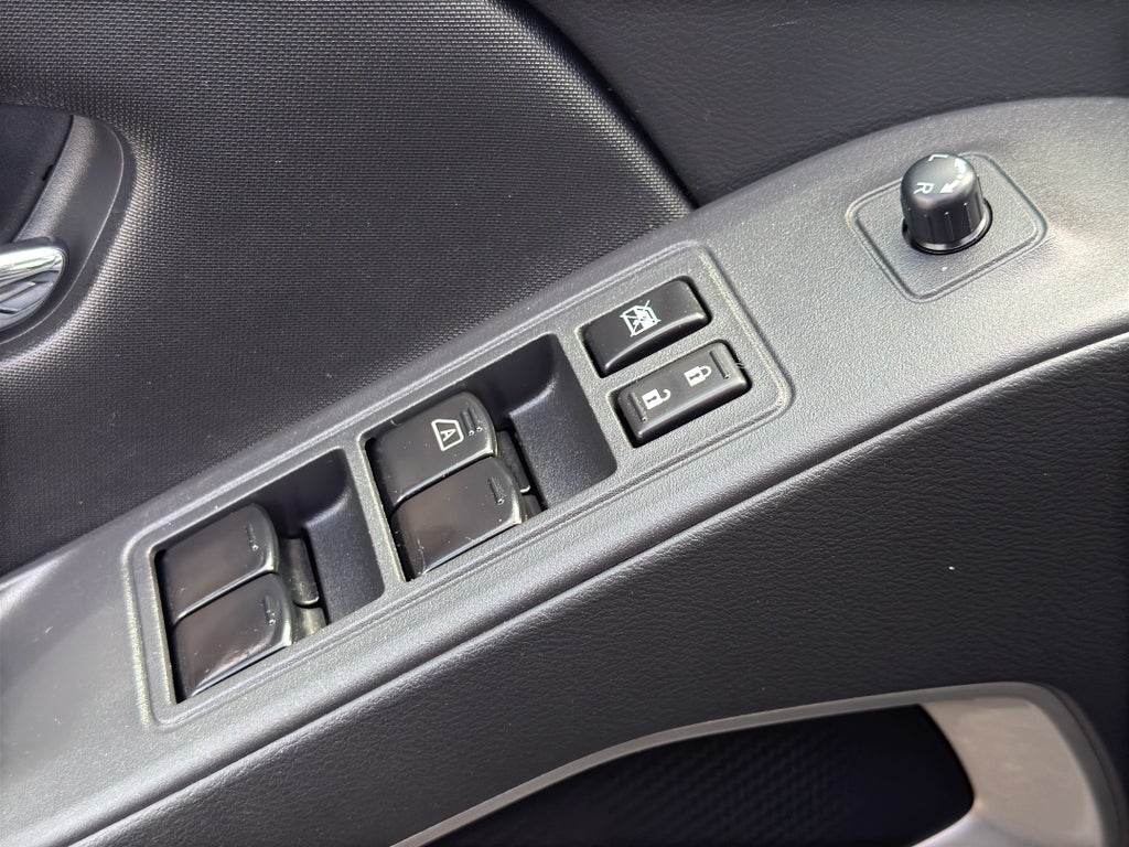 2023 Nissan Frontier Crew Cab SV 4x4