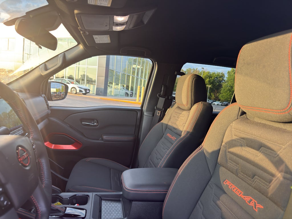 2024 Nissan Frontier Crew Cab PRO-4X 4x4