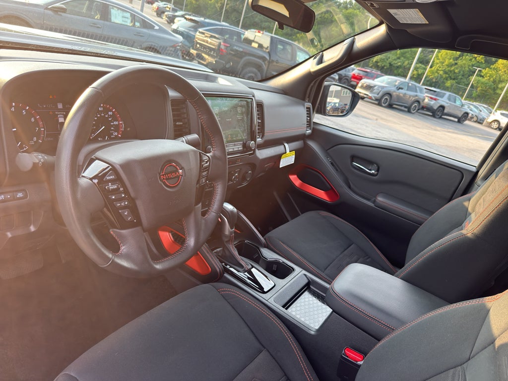 2023 Nissan Frontier Crew Cab PRO-4X 4x4